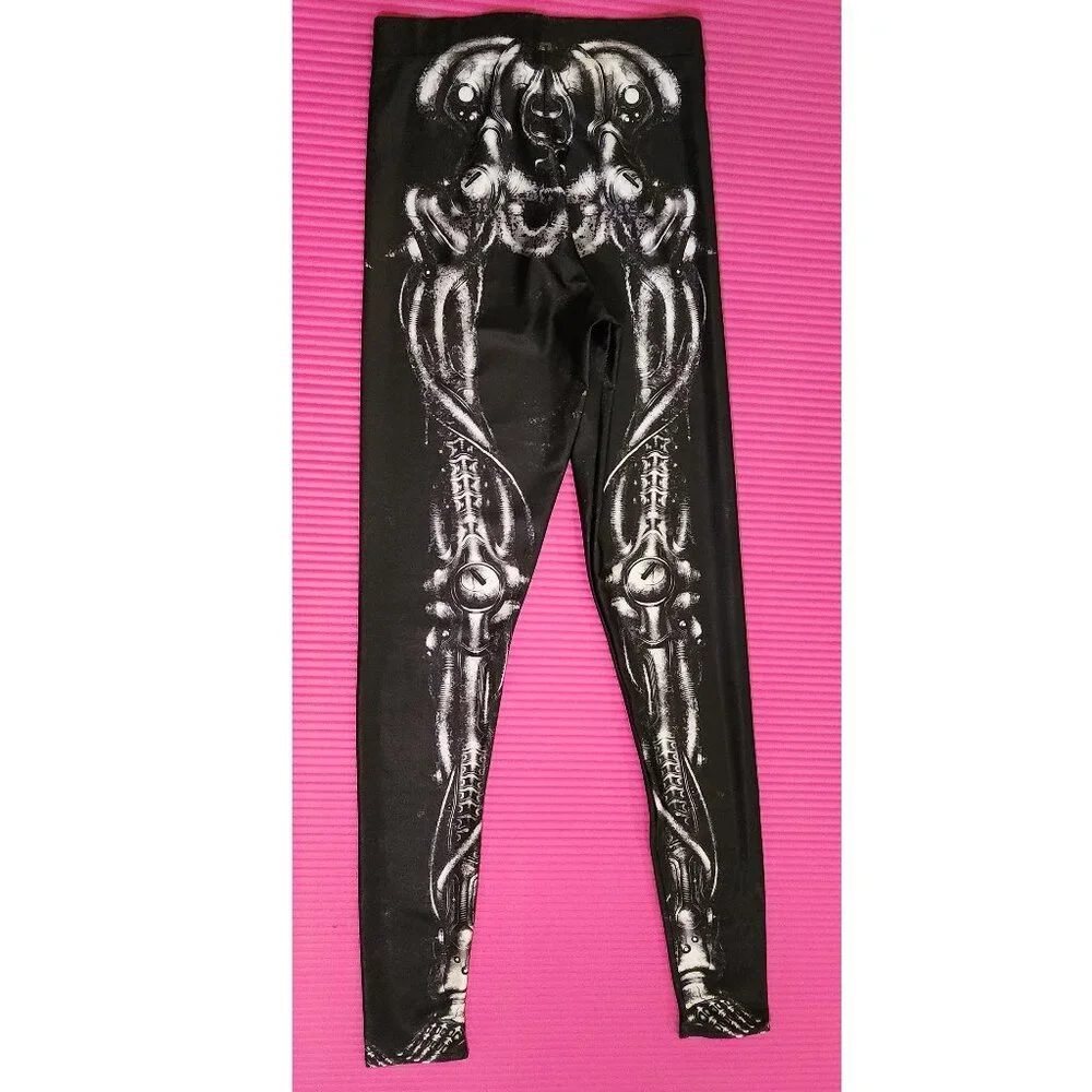 Blackmilk - Original Mechanical Bones Leggings - Size XS - Picture 2 of 6